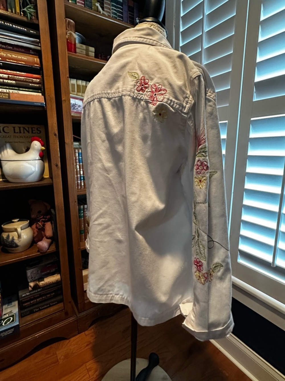 White Embroidered Floral Jean Jacket - Picture 5 of 16